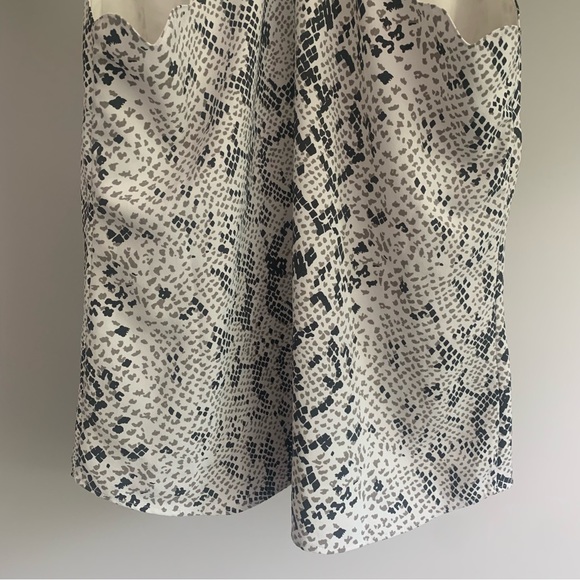 • [J. Crew] Scalloped Snake Tank • - Picture 9 of 12